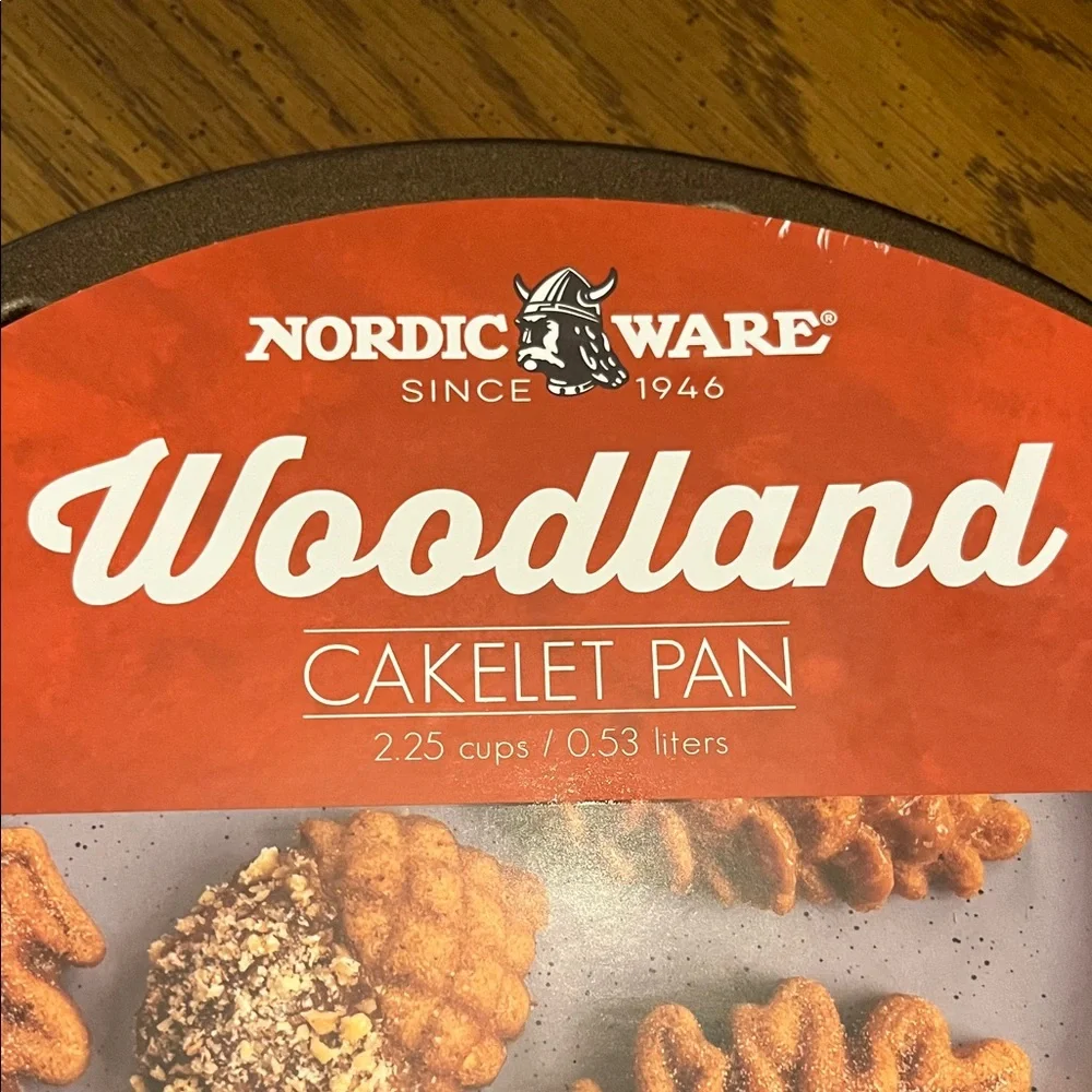 Nordic Ware Woodland Cakelet‎ Pan - Brown, NWOT